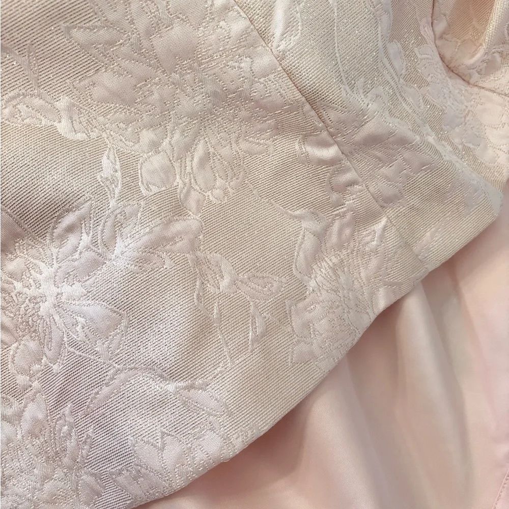 Light Pink Elegant Floral Textured Dress with pockets - Picture 11 of 12